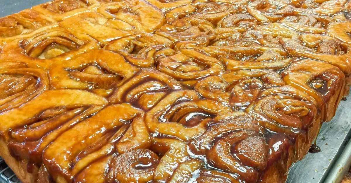 Knaus Berry Farm Cinnamon Rolls